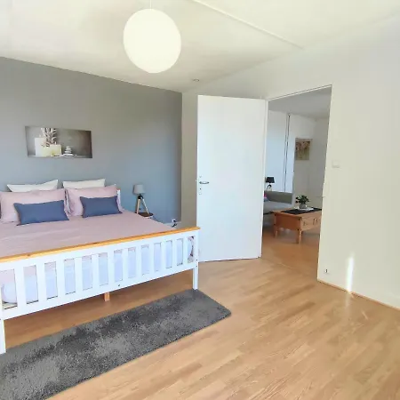 Number 22 - Le Dorat - Apartment 4 With Garden & Free Parking Buitenkant foto