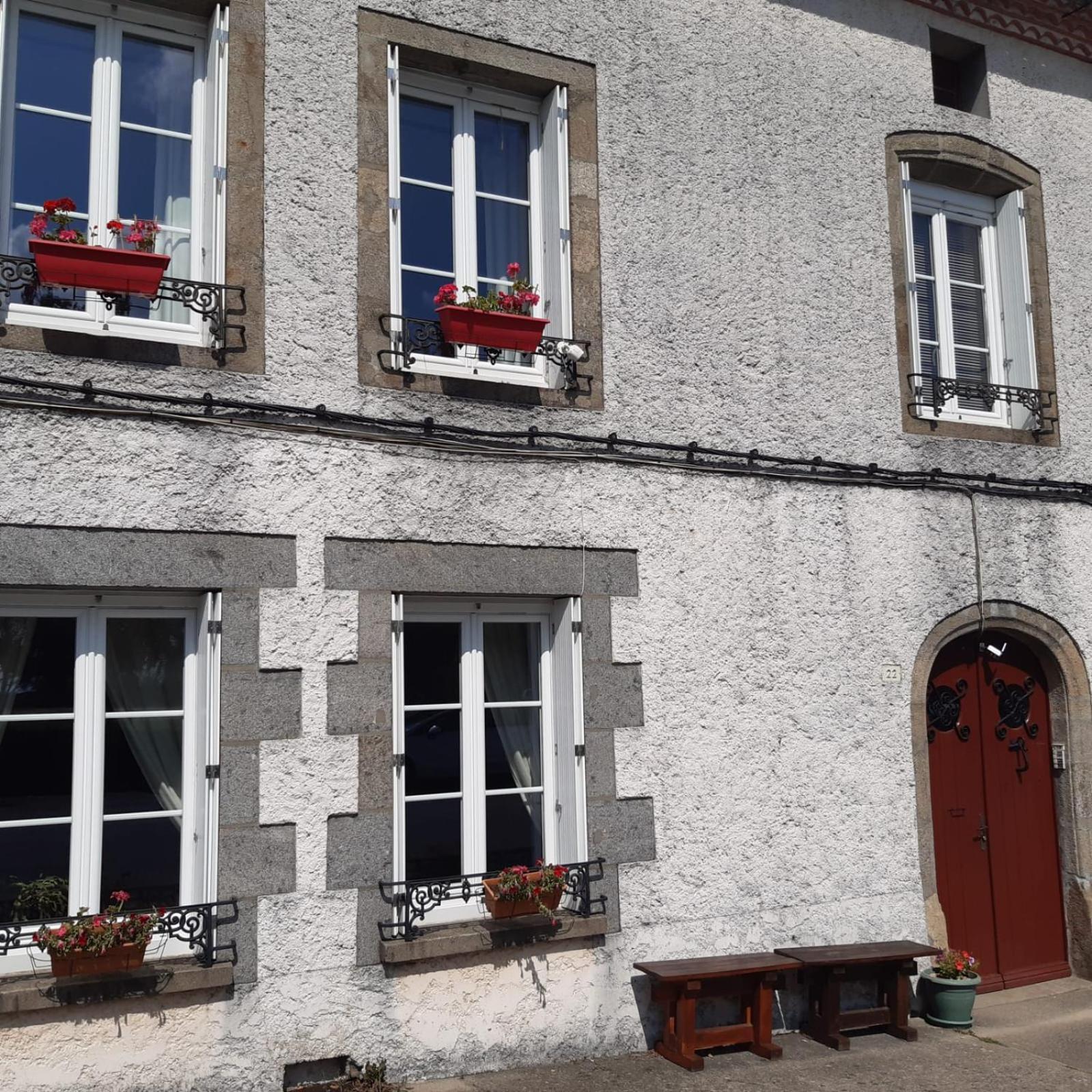 Number 22 - - 4 With Garden & Free Parking * Le Dorat